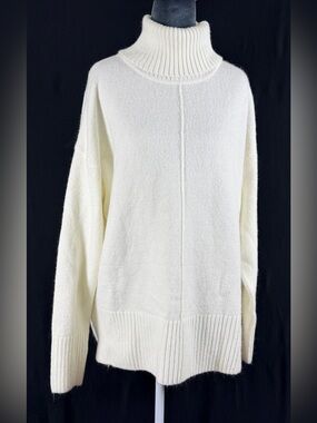 Flat White LA Sweater Women’s Cozy Cream Turtleneck Oversized coastal Cap Cod